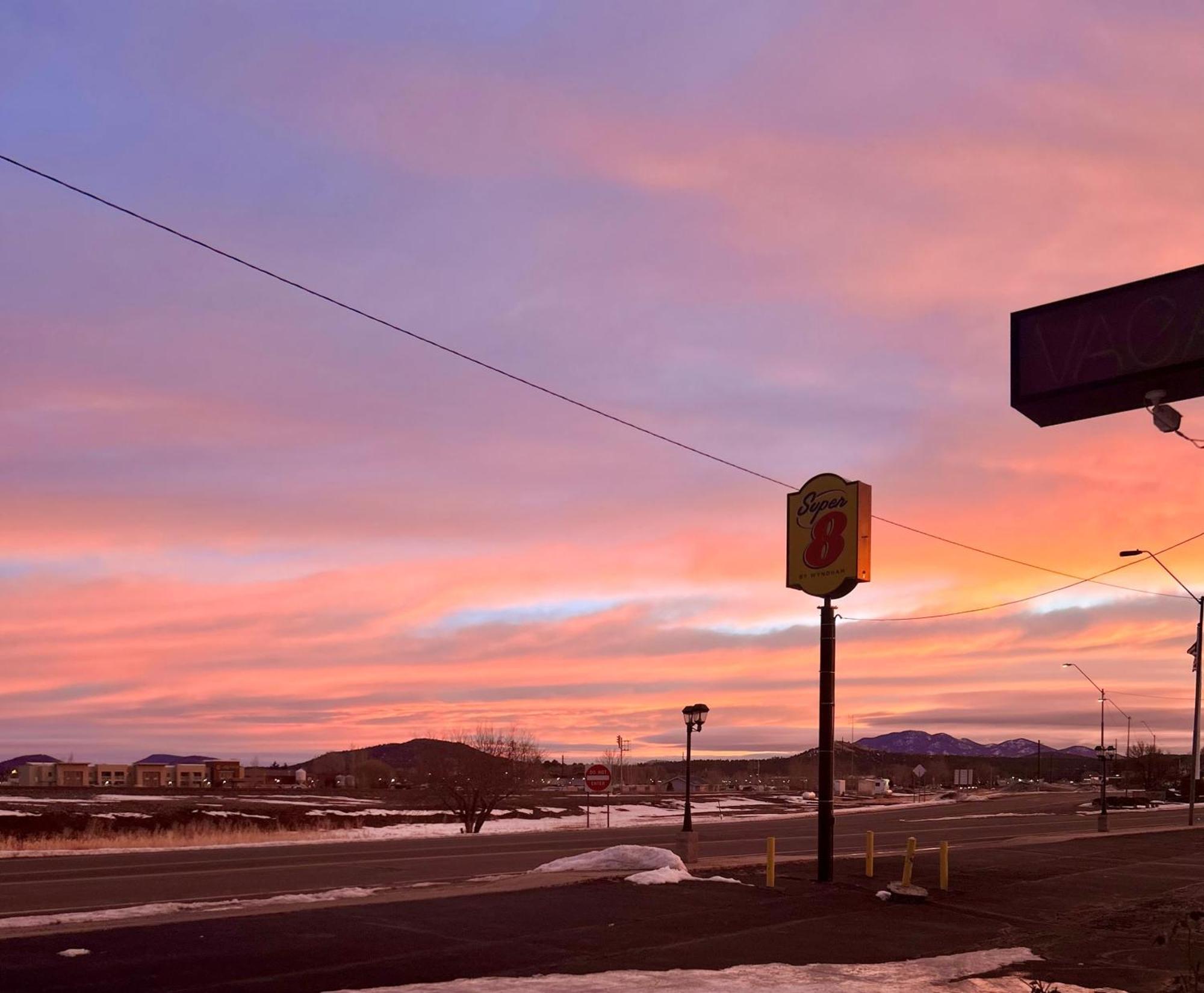 Super 8 By Wyndham Williams West Route 66 - Grand Canyon Area Exteriör bild