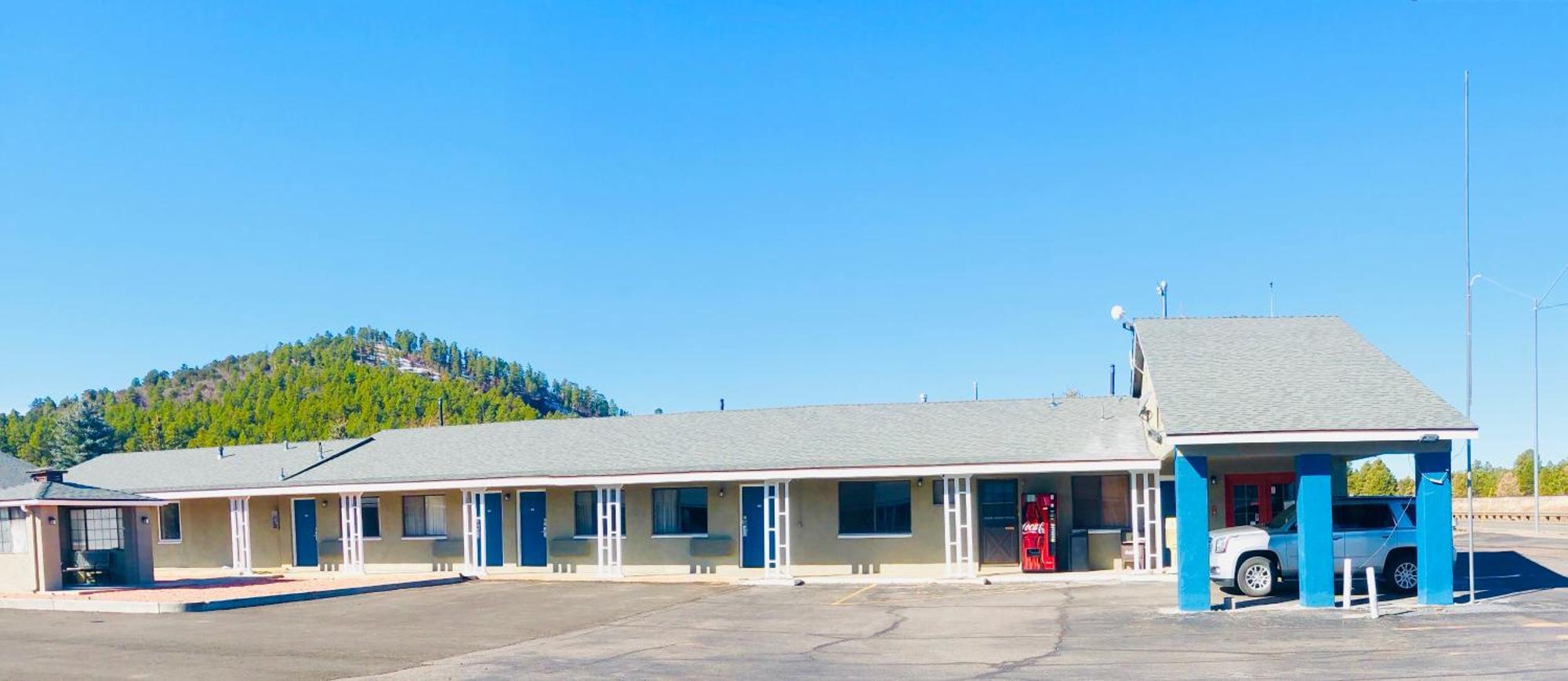 Super 8 By Wyndham Williams West Route 66 - Grand Canyon Area Exteriör bild
